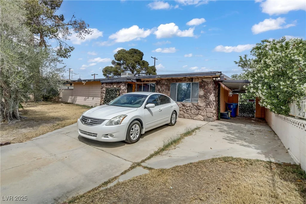 1674 Palma Vista, Las Vegas, NV 89169