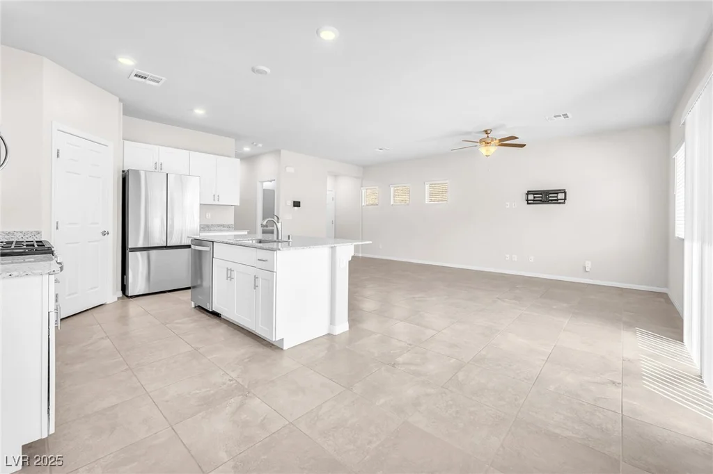 9198 Rolling Sky, Las Vegas, NV 89178
