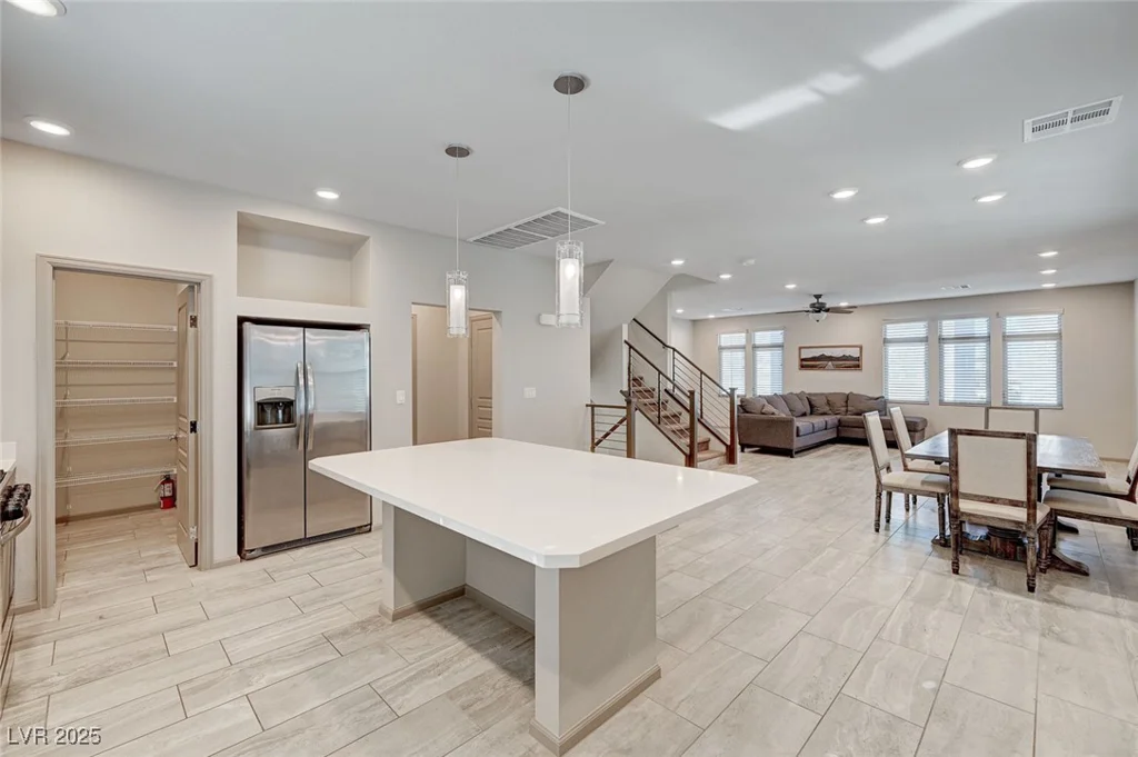 8087 Carpenter Creek, Las Vegas, NV 89113