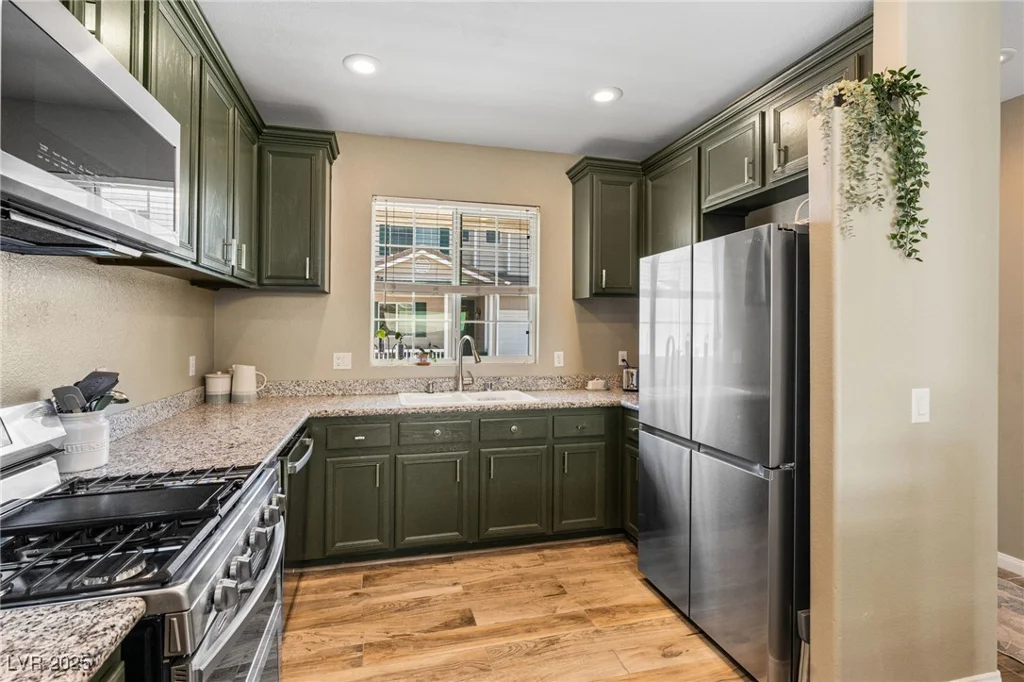 10276 Cherry Brook, Las Vegas, NV 89183