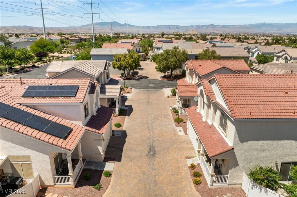 10276 Cherry Brook, Las Vegas, NV 89183