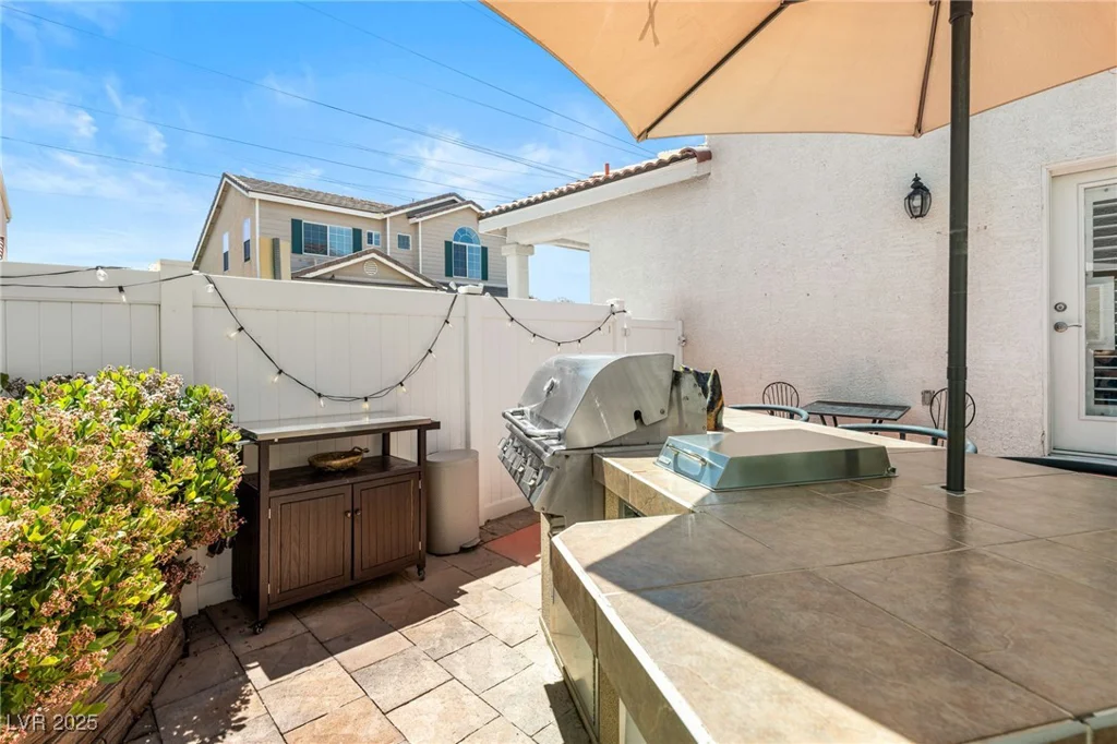 10276 Cherry Brook, Las Vegas, NV 89183