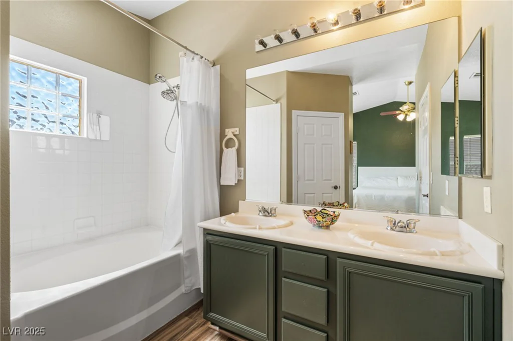 10276 Cherry Brook, Las Vegas, NV 89183