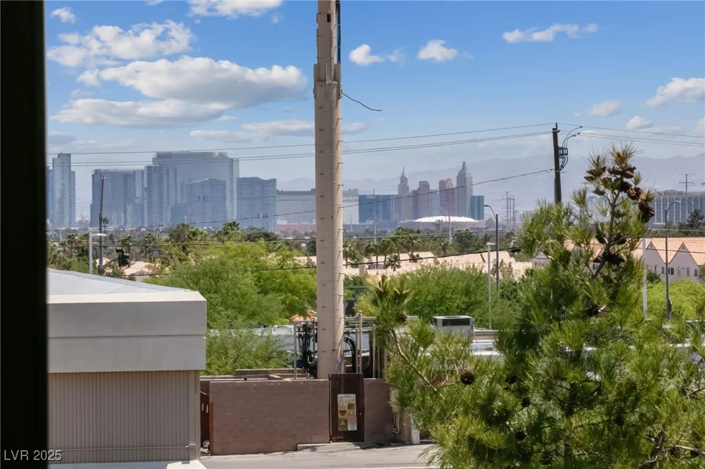7950 Flamingo, Las Vegas, NV 89147