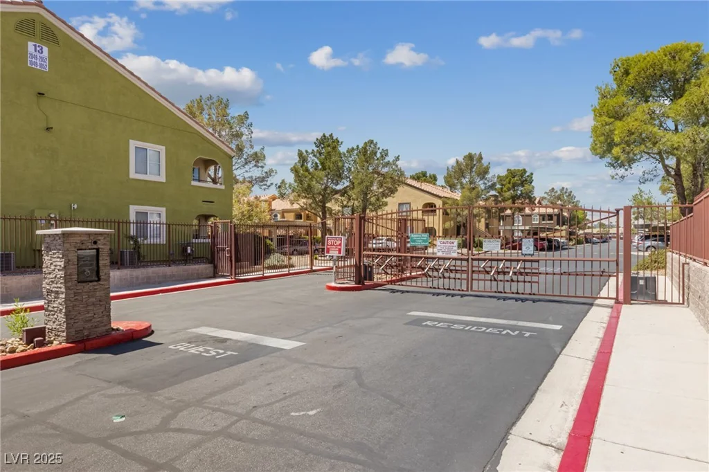 7950 Flamingo, Las Vegas, NV 89147