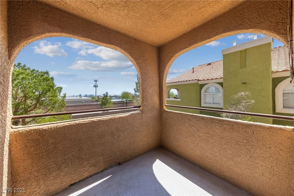 7950 Flamingo, Las Vegas, NV 89147
