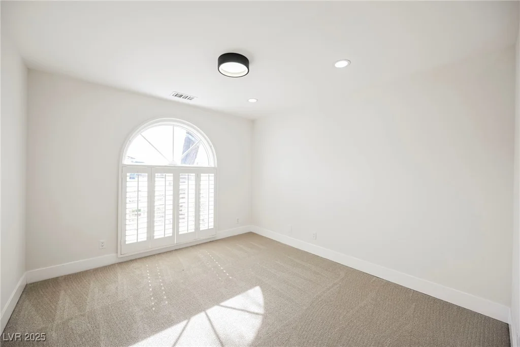 5840 El Capitan, Las Vegas, NV 89149