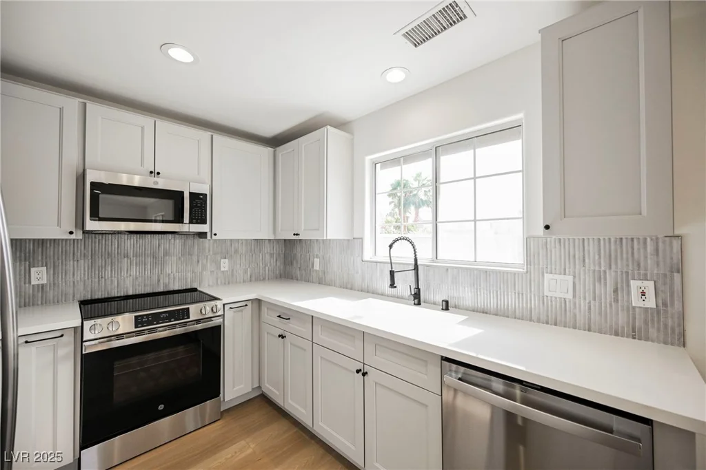 5840 El Capitan, Las Vegas, NV 89149