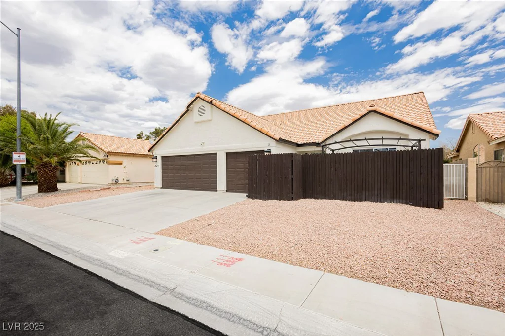 3630 Daisy Field, North Las Vegas, NV 89032