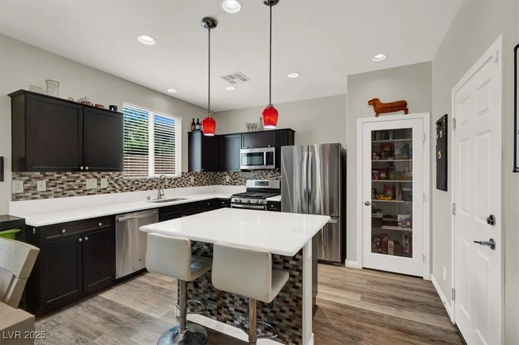 10631 Kennedy Peak, Las Vegas, NV 89166