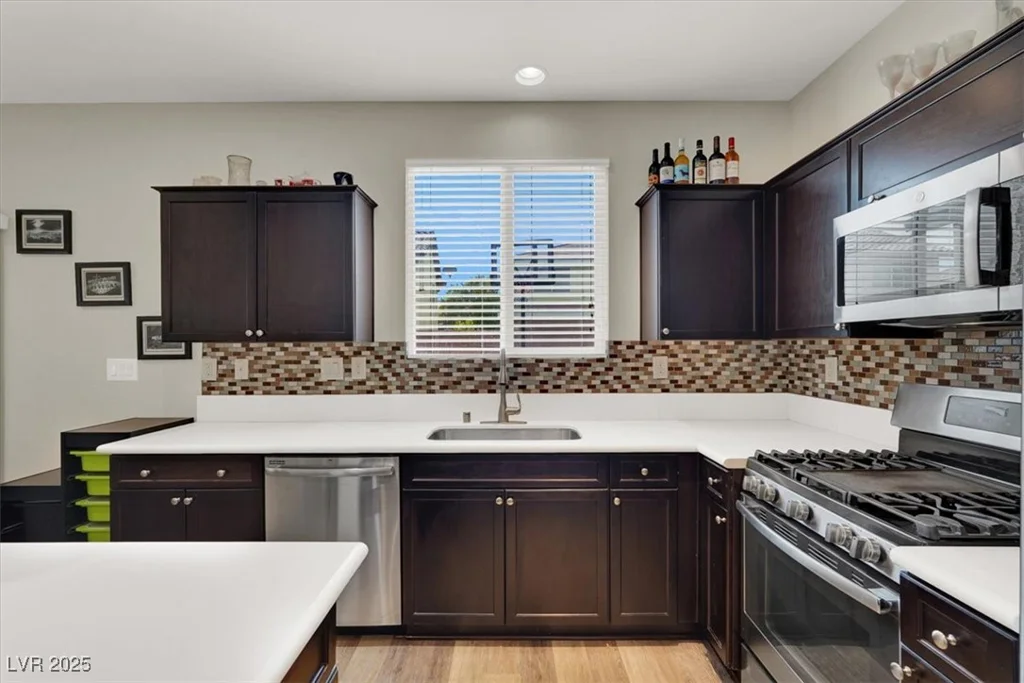 10631 Kennedy Peak, Las Vegas, NV 89166