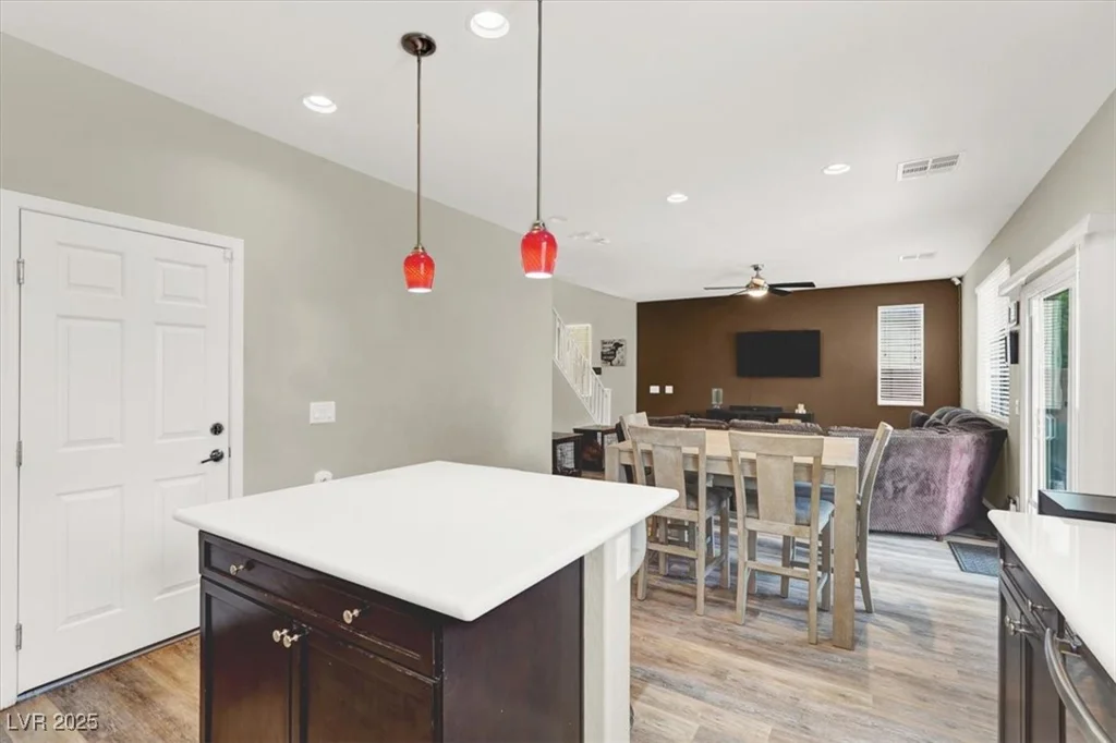 10631 Kennedy Peak, Las Vegas, NV 89166