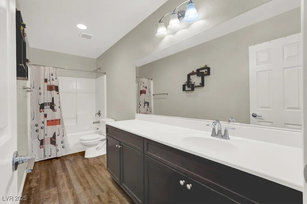 10631 Kennedy Peak, Las Vegas, NV 89166