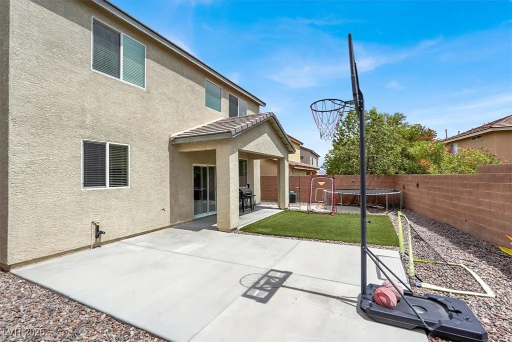 10631 Kennedy Peak, Las Vegas, NV 89166