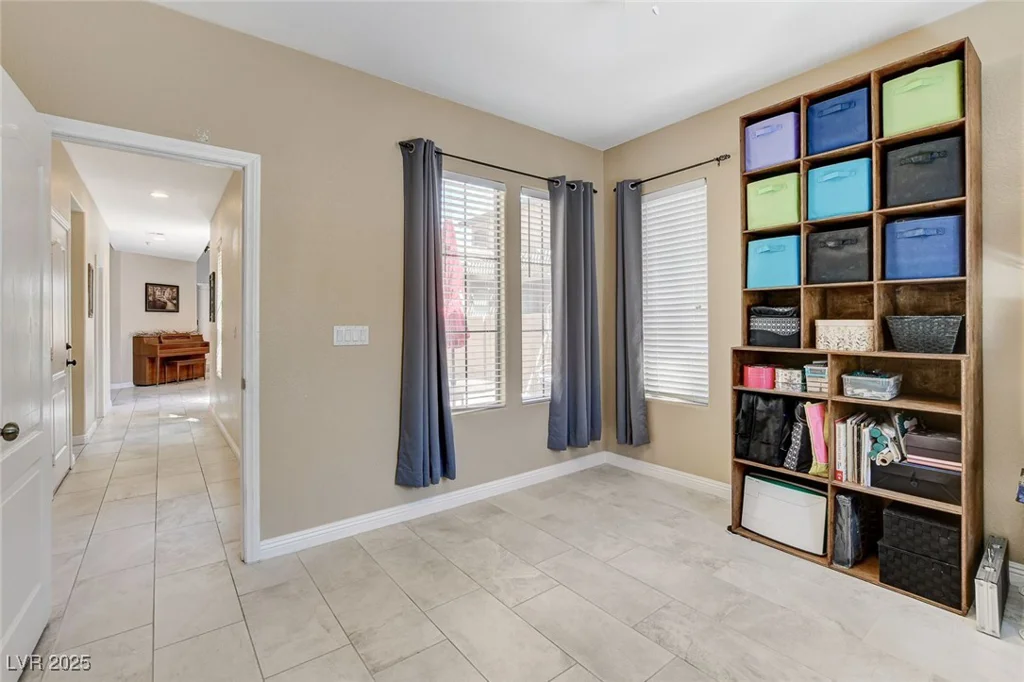 8212 Swallow Falls, North Las Vegas, NV 89085