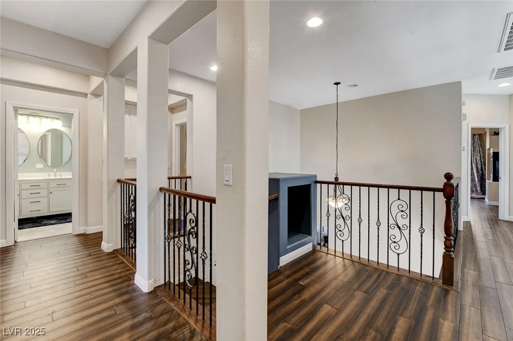 8212 Swallow Falls, North Las Vegas, NV 89085