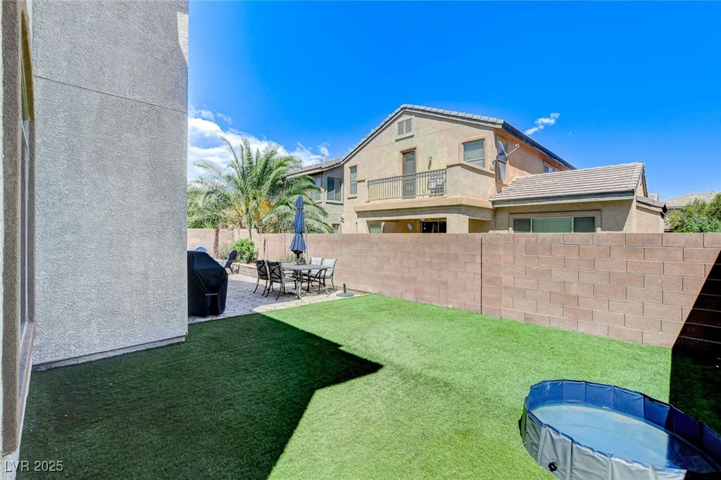 8212 Swallow Falls, North Las Vegas, NV 89085