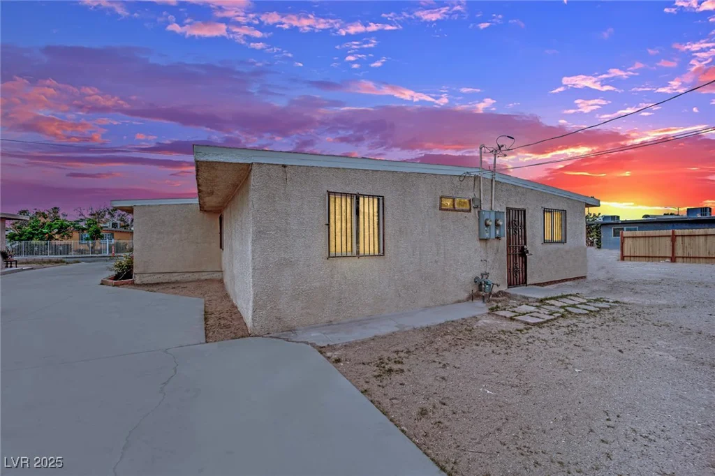 2200 Stanley, North Las Vegas, NV 89030