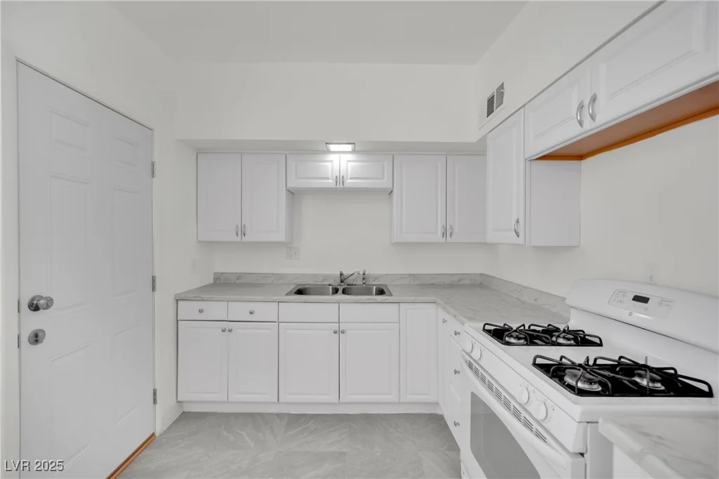 2200 Stanley, North Las Vegas, NV 89030