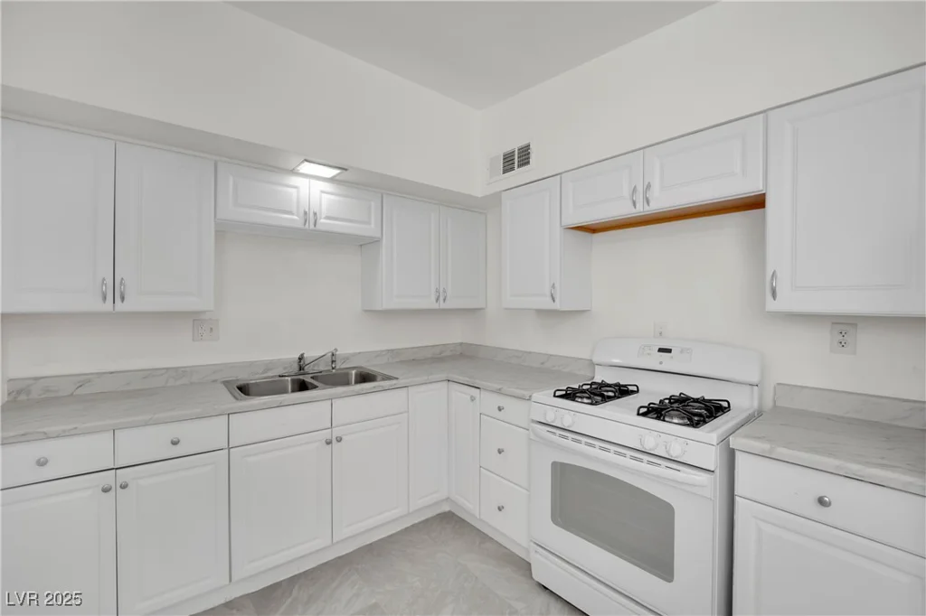 2200 Stanley, North Las Vegas, NV 89030