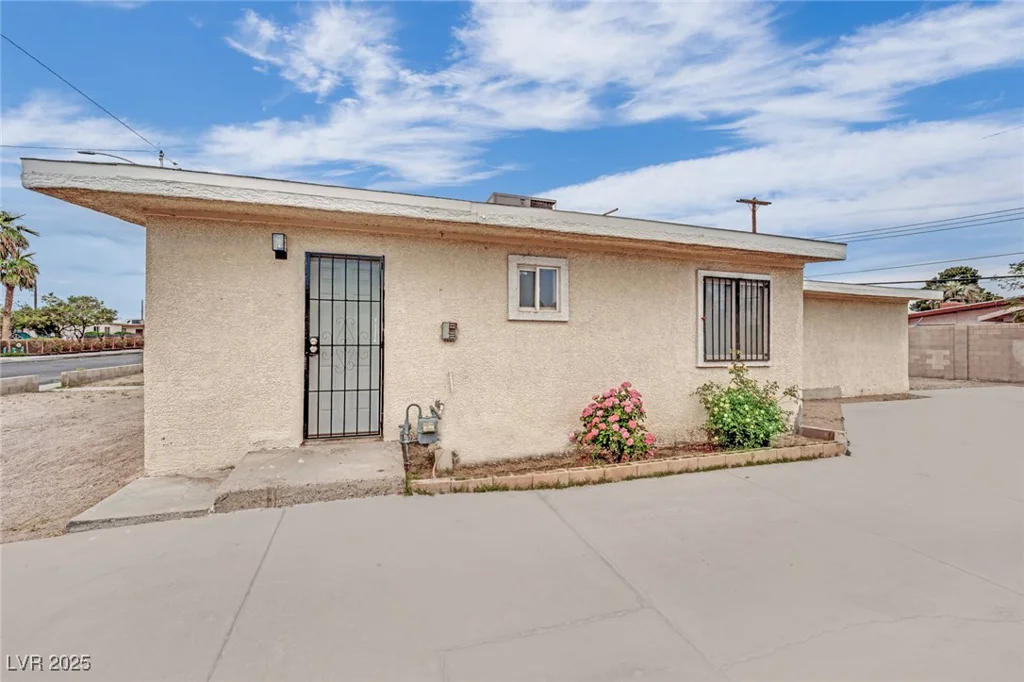 2200 Stanley, North Las Vegas, NV 89030