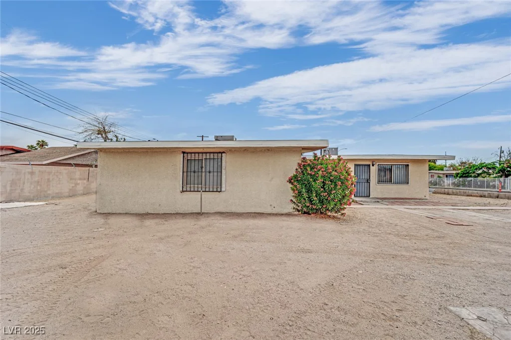 2200 Stanley, North Las Vegas, NV 89030