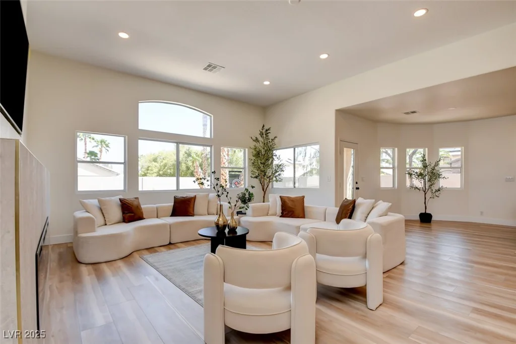 8080 Black Orchid, Las Vegas, NV 89131
