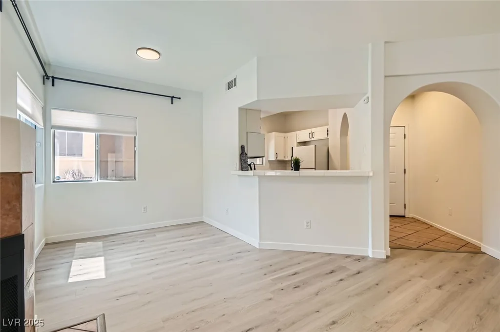 900 Heavenly Hills, Las Vegas, NV 89145
