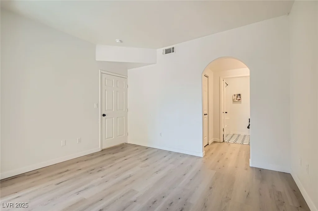 900 Heavenly Hills, Las Vegas, NV 89145