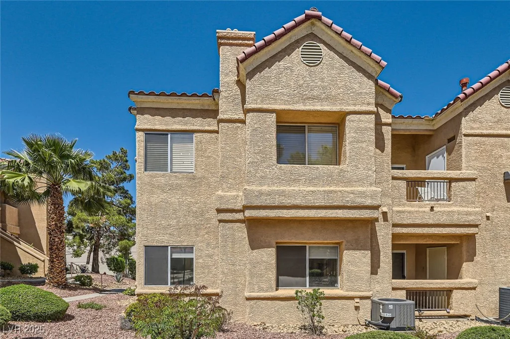 900 Heavenly Hills, Las Vegas, NV 89145