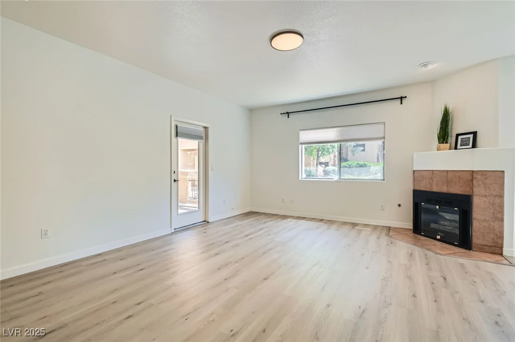 900 Heavenly Hills, Las Vegas, NV 89145