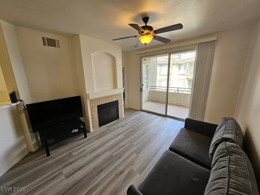 7115 Durango, Las Vegas, NV 89113