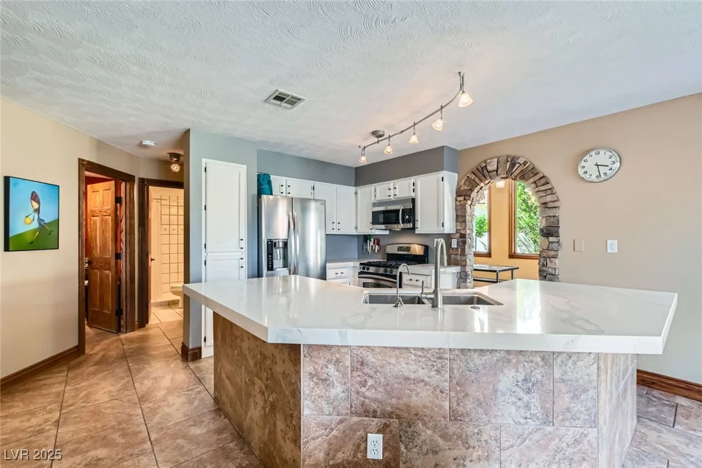 9921 Heffner Hills, Las Vegas, NV 89117