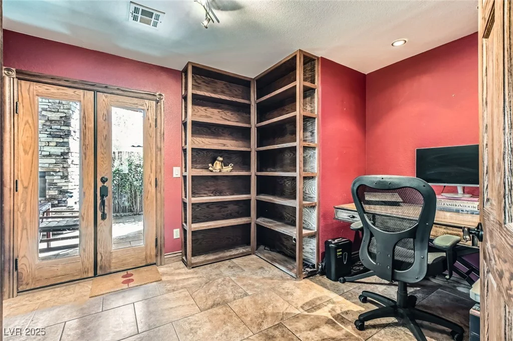 9921 Heffner Hills, Las Vegas, NV 89117