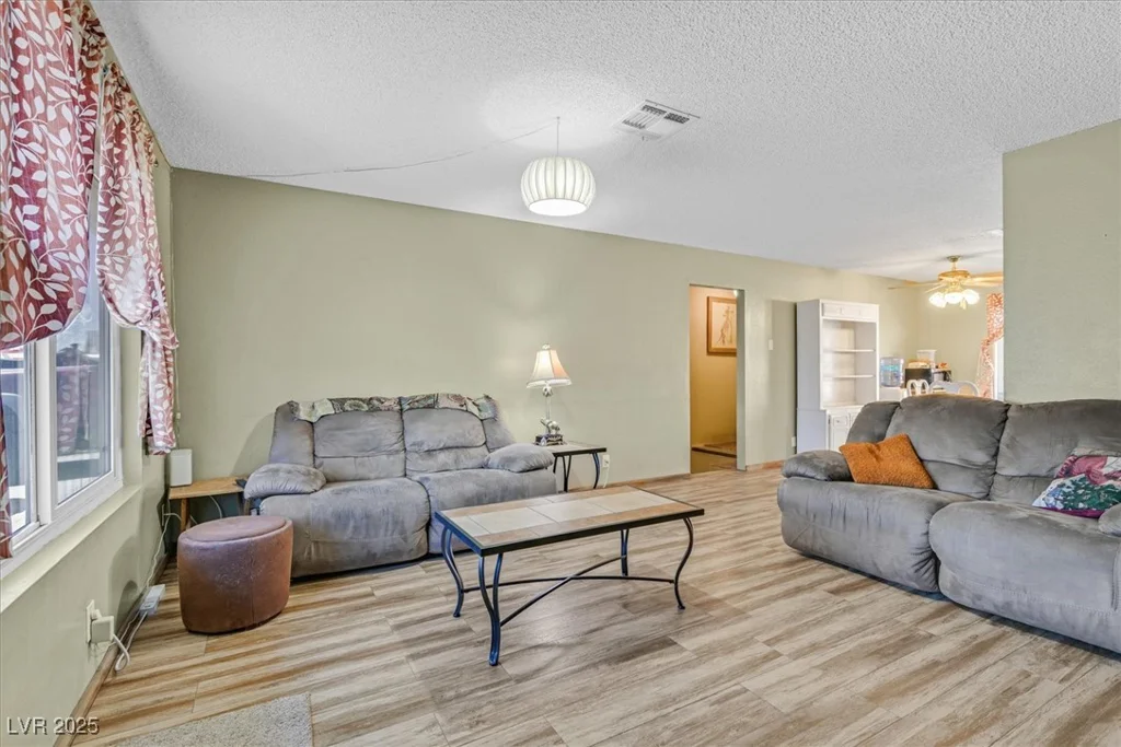 421 Engel, Henderson, NV 89011