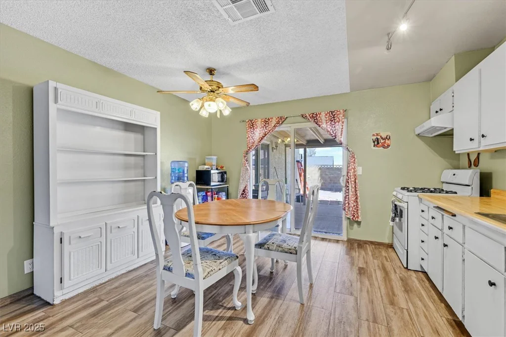 421 Engel, Henderson, NV 89011