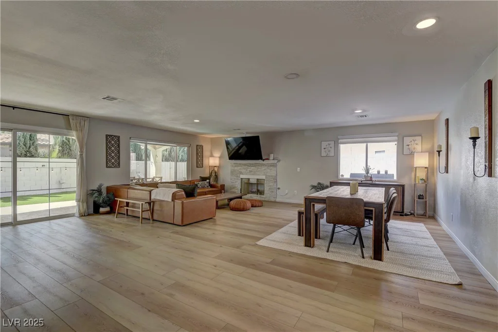 3005 Stern, Las Vegas, NV 89117