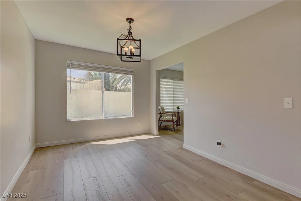 3005 Stern, Las Vegas, NV 89117