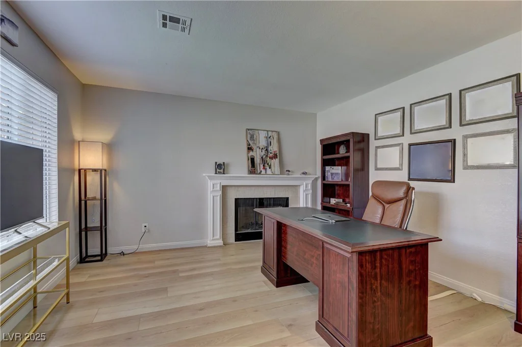 3005 Stern, Las Vegas, NV 89117