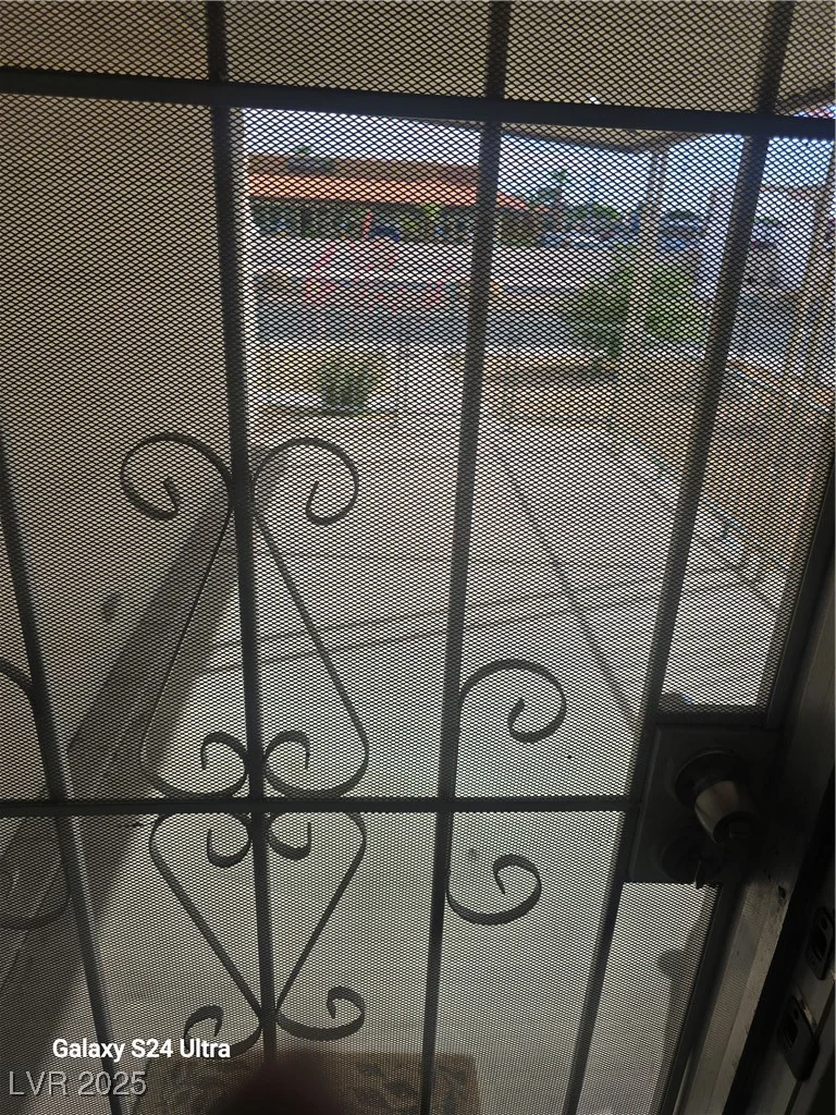 93 Sir George, Las Vegas, NV 89110