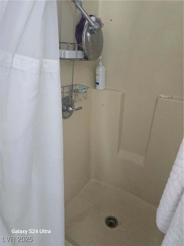 93 Sir George, Las Vegas, NV 89110
