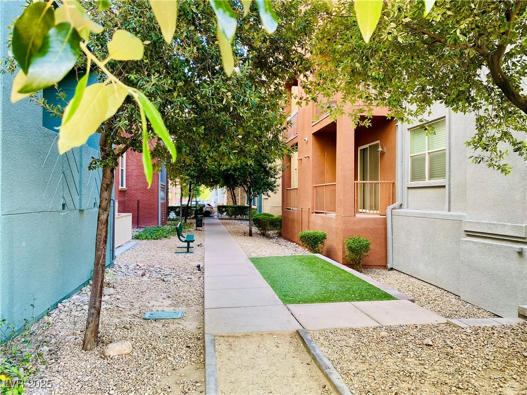 20 Serene, Las Vegas, NV 89123