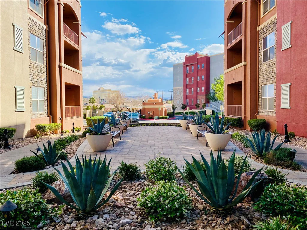 20 Serene, Las Vegas, NV 89123