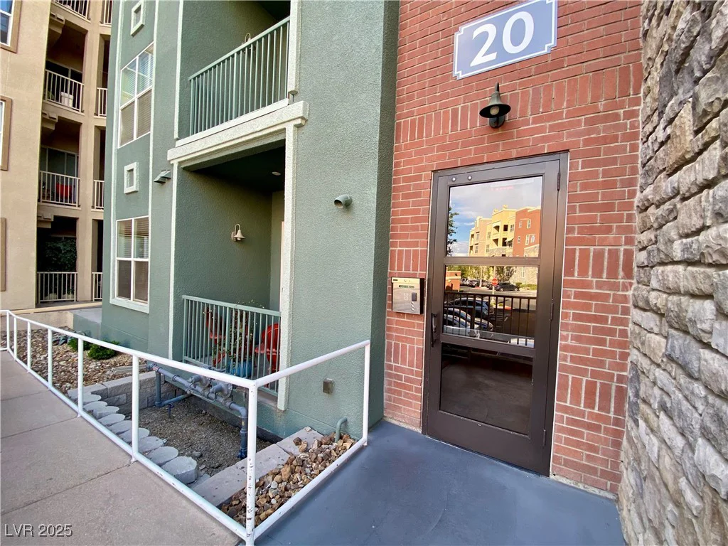 20 Serene, Las Vegas, NV 89123