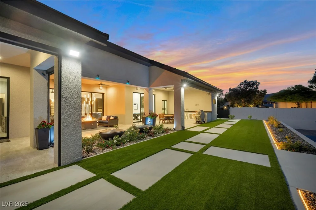 600 Quail Covey Road, Henderson, NV 89002