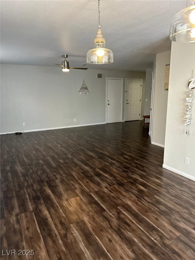 8328 Cimarron Ridge, Las Vegas, NV 89128
