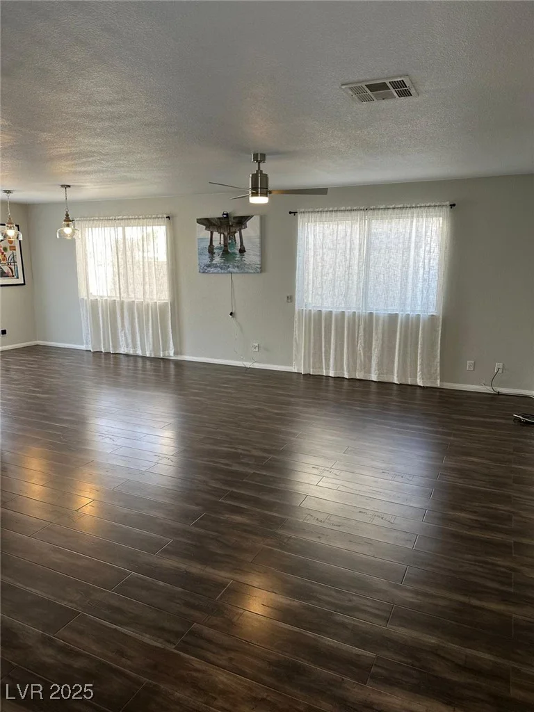 8328 Cimarron Ridge, Las Vegas, NV 89128