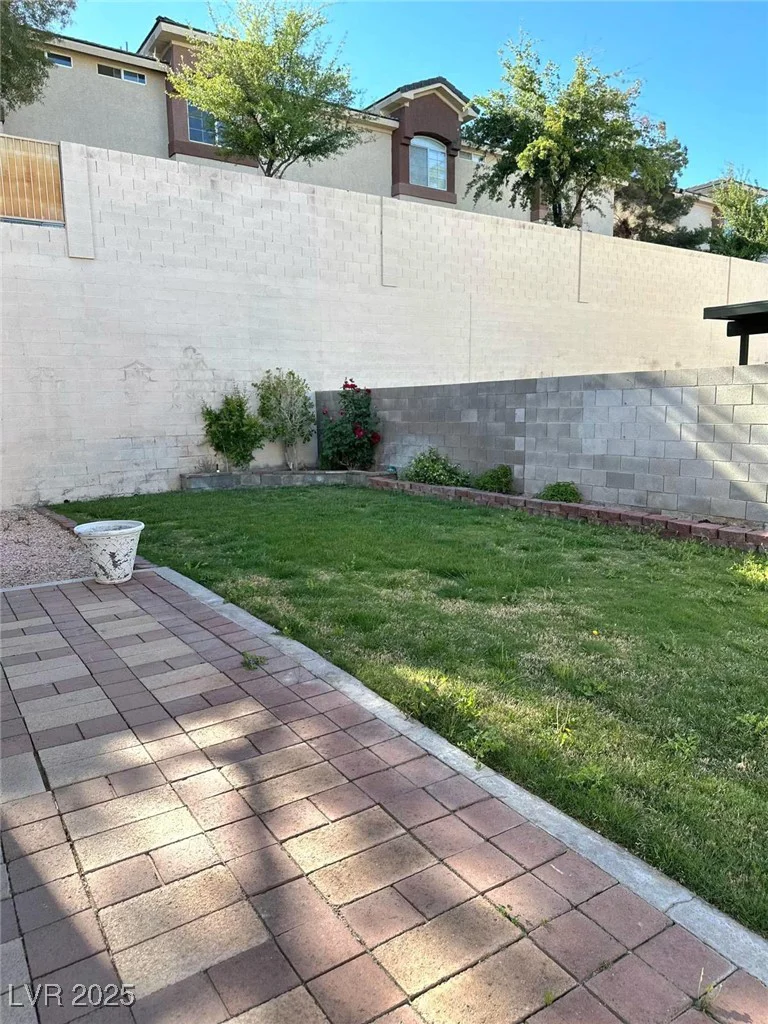 8328 Cimarron Ridge, Las Vegas, NV 89128
