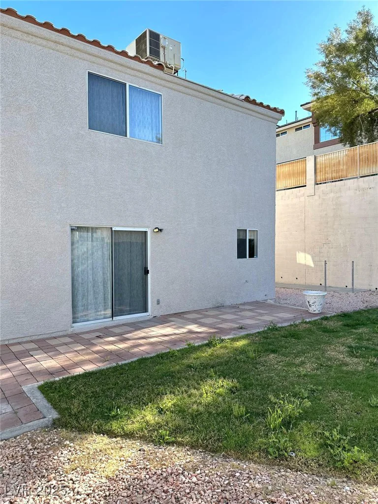8328 Cimarron Ridge, Las Vegas, NV 89128
