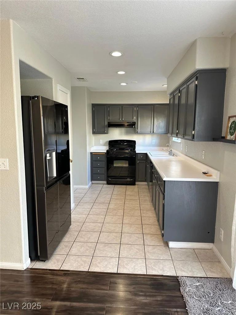 8328 Cimarron Ridge, Las Vegas, NV 89128